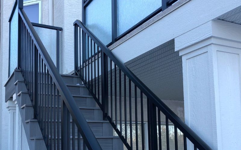 Choosing the Best Aluminum Deck Railings in Calgary